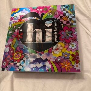 Hi Peach Layne x Looney Tunes Bath Set for Teens and Women